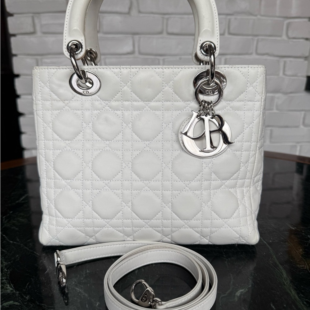 Christian Dior Cannage Lady Dior - Picture 3 of 17